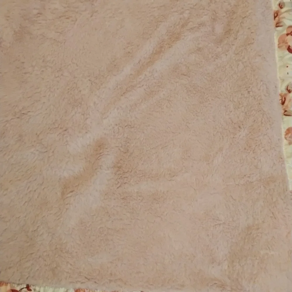 Soft Pink Plush Throw Blanket